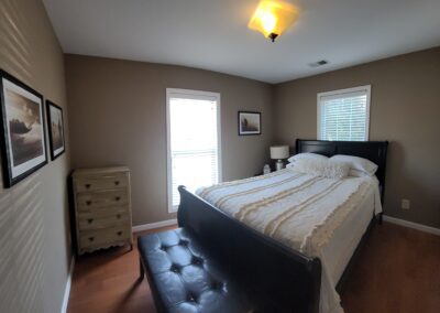 Pinnon Lake Cabins bedroom 2