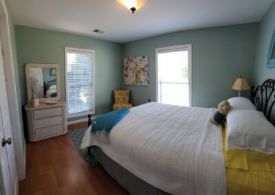 Pinnon Lake Cabins Bedroom view